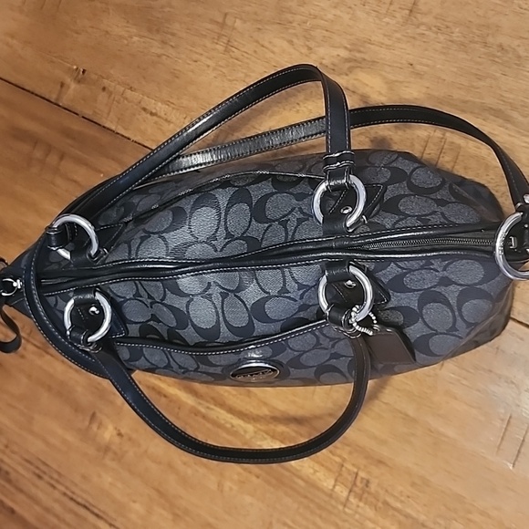 Coach Peyton Signature Crossbody/shoulder Bag - Picture 14 of 16